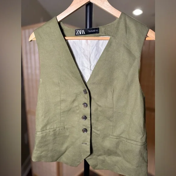 Zara Olive Green Sleeveless Vest - Picture 1 of 2